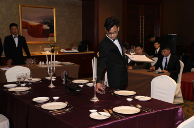 酒店管理專業(yè)成功舉辦'開元杯'飯店服務技能大賽 餐飲管理